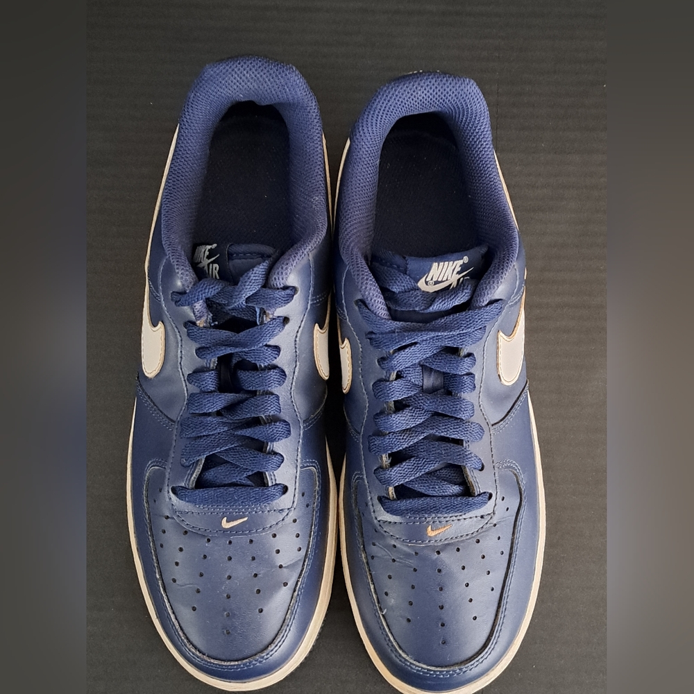 Nike Air Force 1 Navy Men’s Sneakers Size 8.5